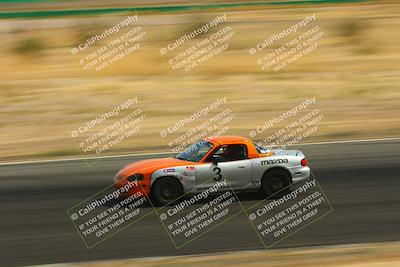 media/May-31-2025-CalClub SCCA (Sat) [[2c1a04e1ee]]/Race/Group 5/Turn 4b/